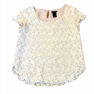 Aritzia Talula Off White Lace Shortsleeved Blouse